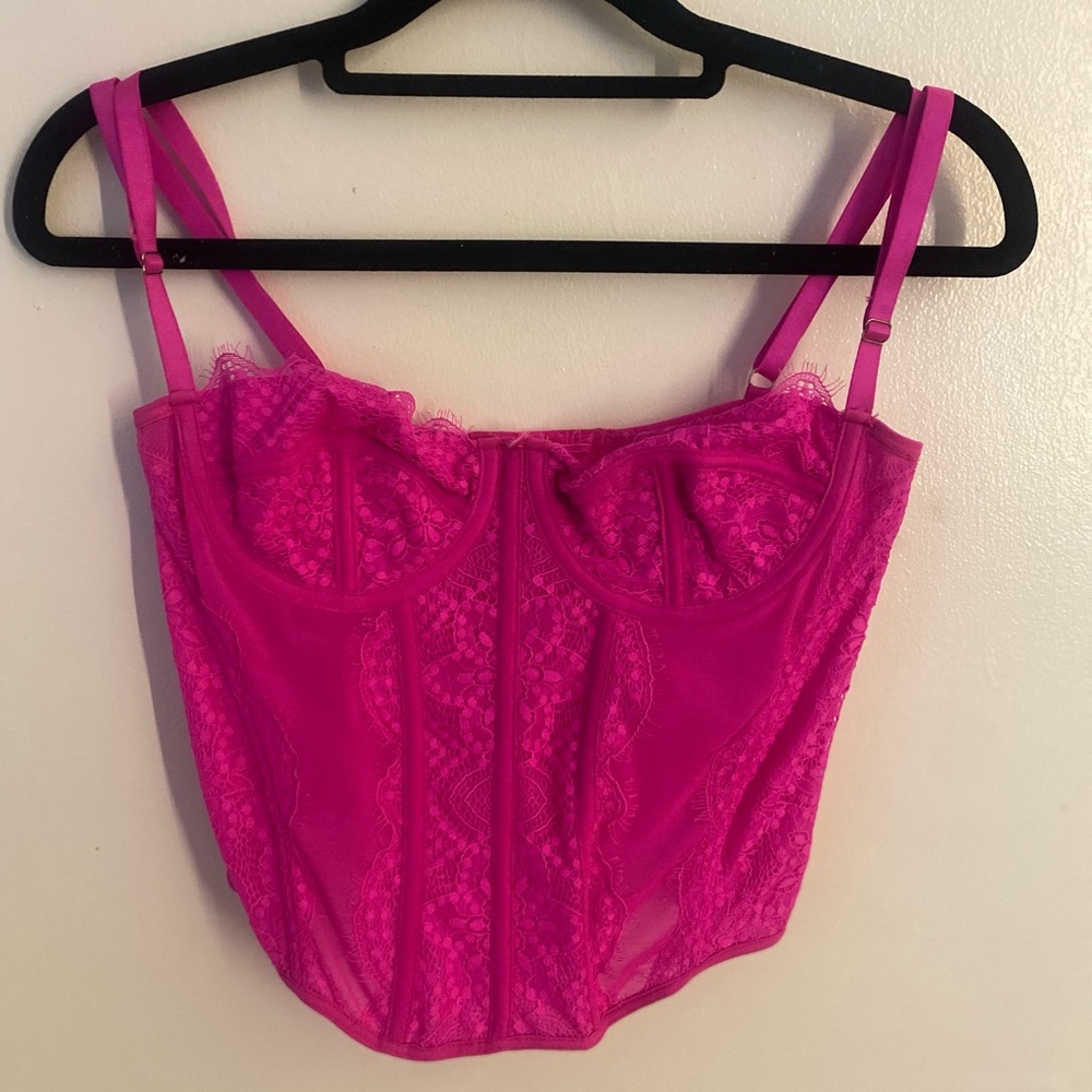 Elegant Pink Lace Bustier